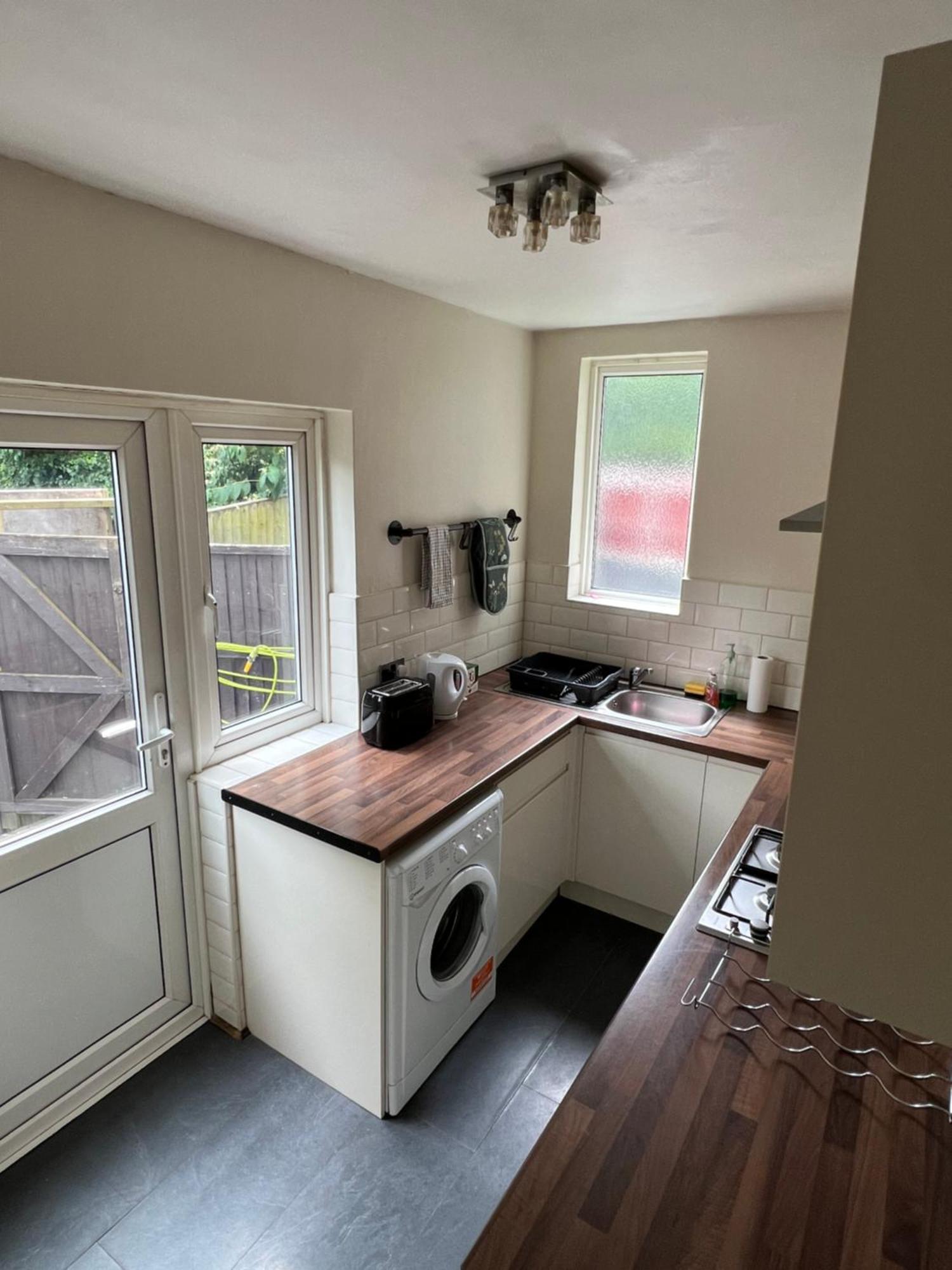 20Mins To Bakerst, Harry Potter & Wembley Stadium! Apartment Northwood  Exterior photo
